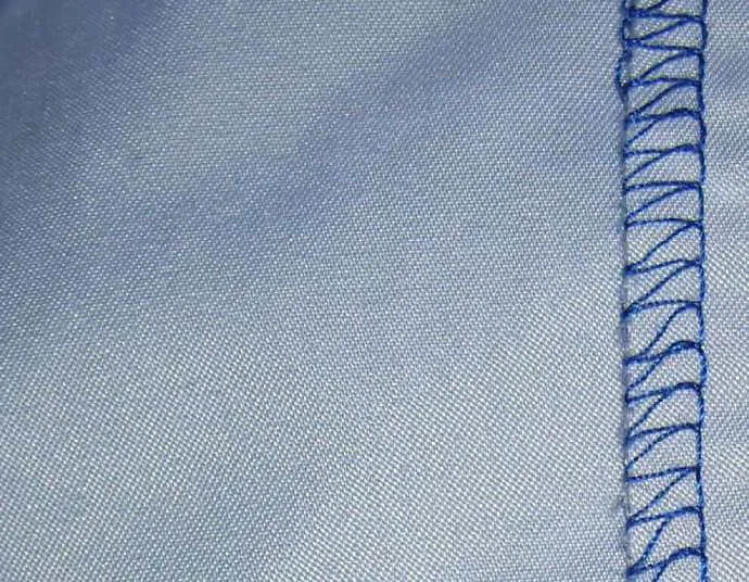T-Shirt aus synthetischen Polyesterfasern