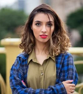 Polosshirts aus Baumwolle für Damen: Darum werden sie immer wieder individuell gestaltet.